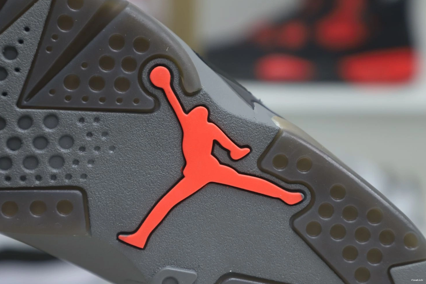 JORDAN PARIS 'IRON X SAINT-GERMAIN 6 AIR RETRO GREY' 0302